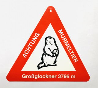 Verkehrsschild Achtung Murmeltier 0