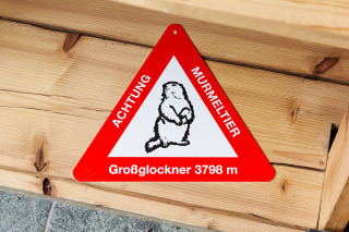 Road sign: Attention marmots