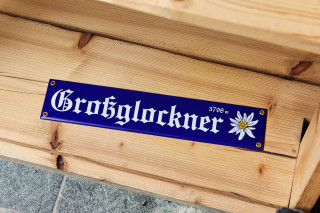 Blue email sign with edelweiss and lettering Grossglockner 3798